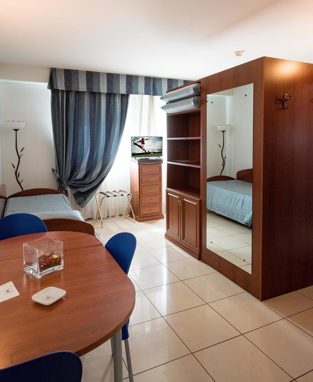 White Palace Hotel & Residence Ченто Экстерьер фото